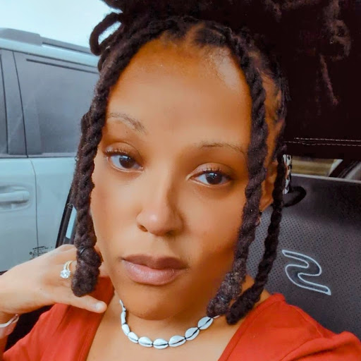 Maya Smith (MayaPapaya)'s profile image