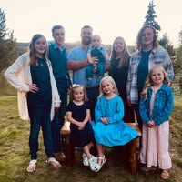 Holly Holmes's profile image