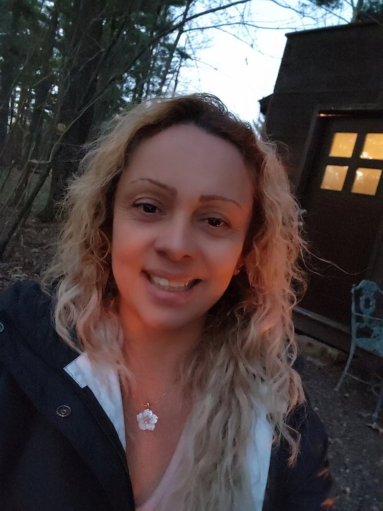 Elizabeth J A.'s profile image