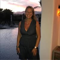 Holly Kuhn's profile image