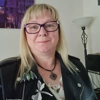 Lynne Lister's profile image