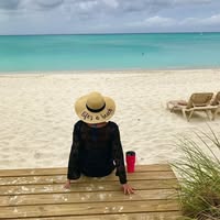 Susanne Usry's profile image