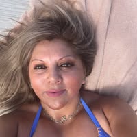 Karina Freire Neuschaefer's profile image