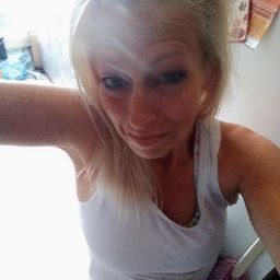Julie Calabro's profile image