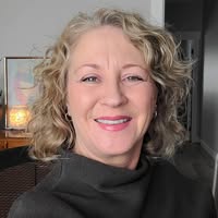 Julie Olson Nathe's profile image