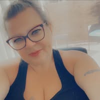 Suzy Linville's profile image