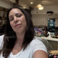 Courtney Caverzasi's profile image