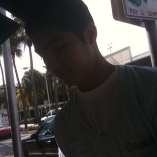 Lola R.'s profile image