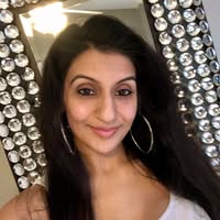 Re Re's profile image