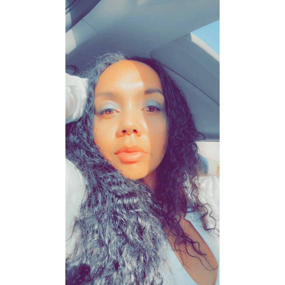 Luv C.'s profile image