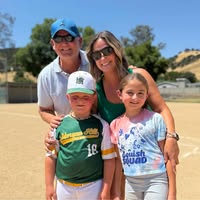 Julia Gates Bonino's profile image