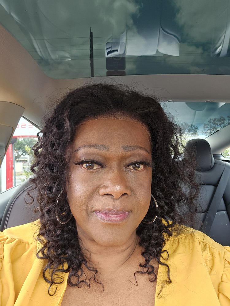 robyn h.'s profile image