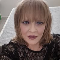 Shellie Landers's profile image