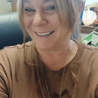 Michele Jones's profile image