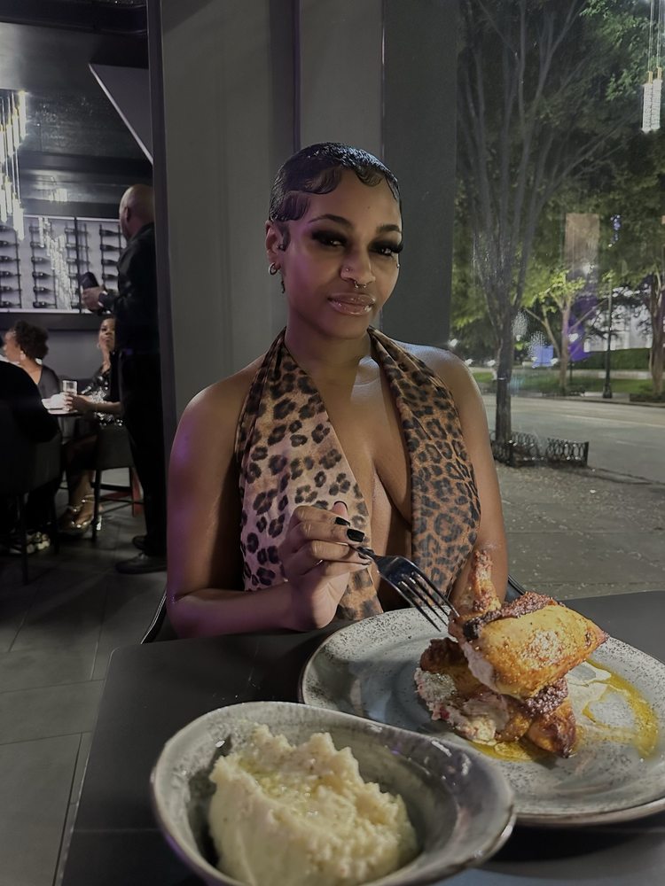 Mprah A.'s profile image