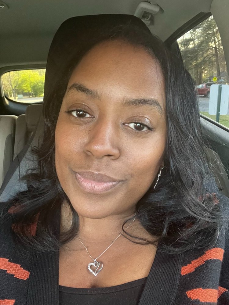 Leslie M.'s profile image