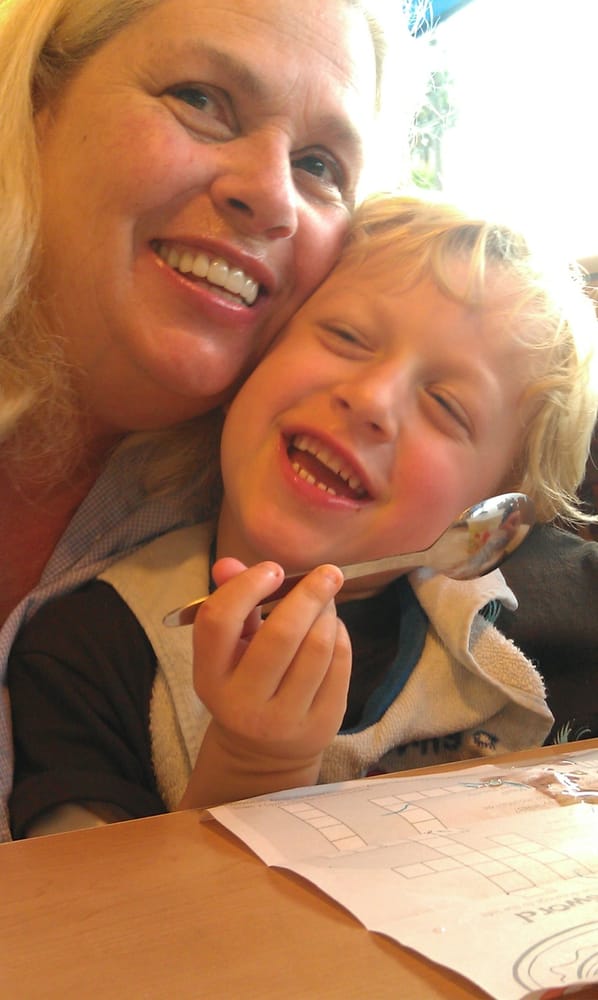 Elizabeth L.'s profile image