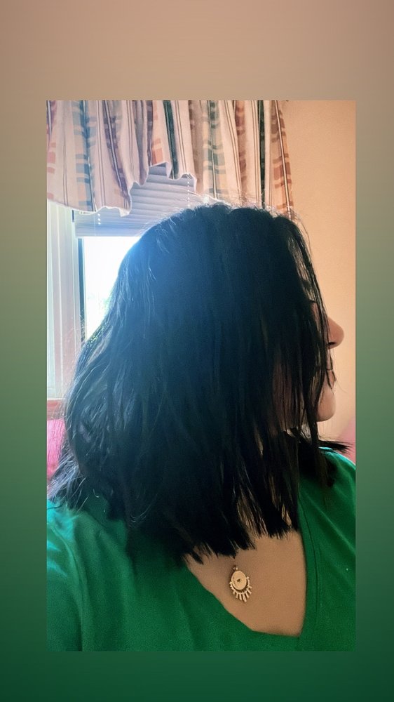 T R.'s profile image