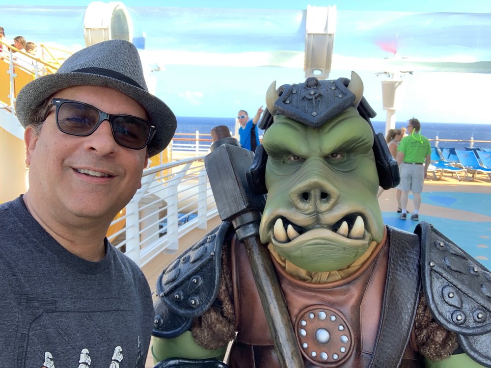 W R.'s profile image