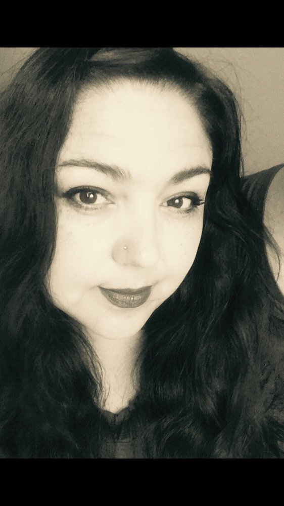 Lola J.'s profile image