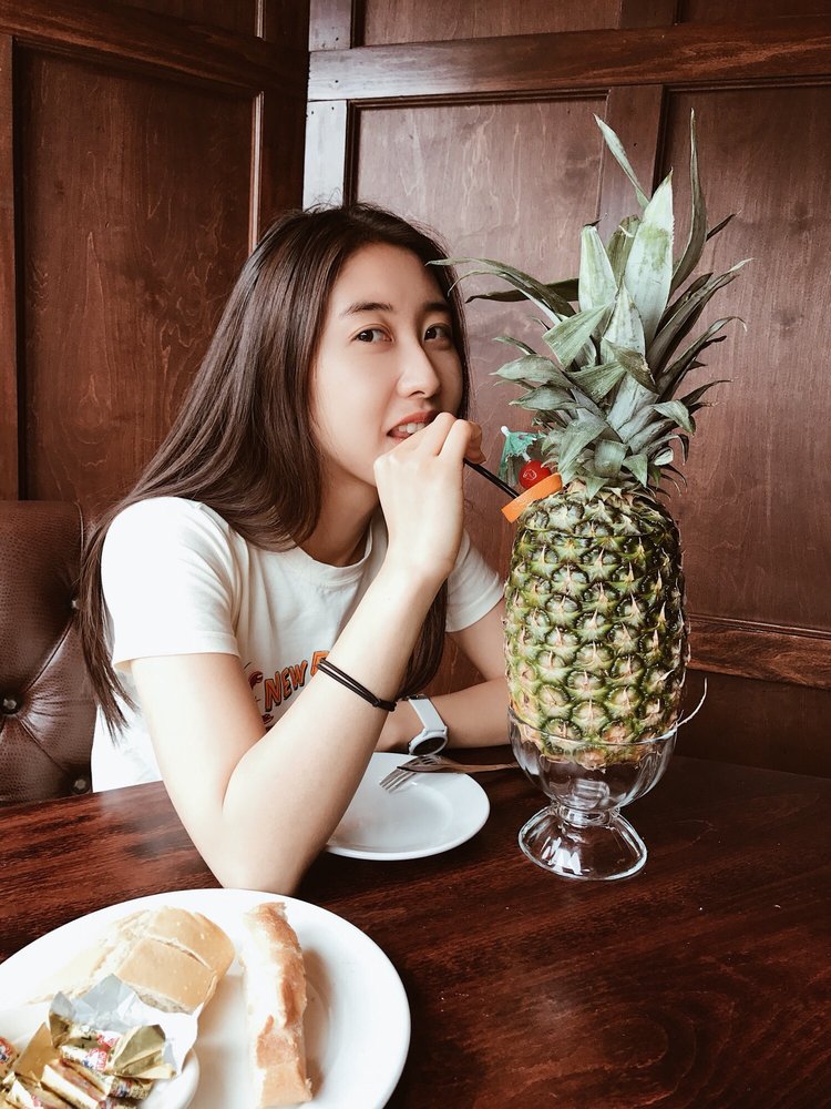 Helen W.'s profile image