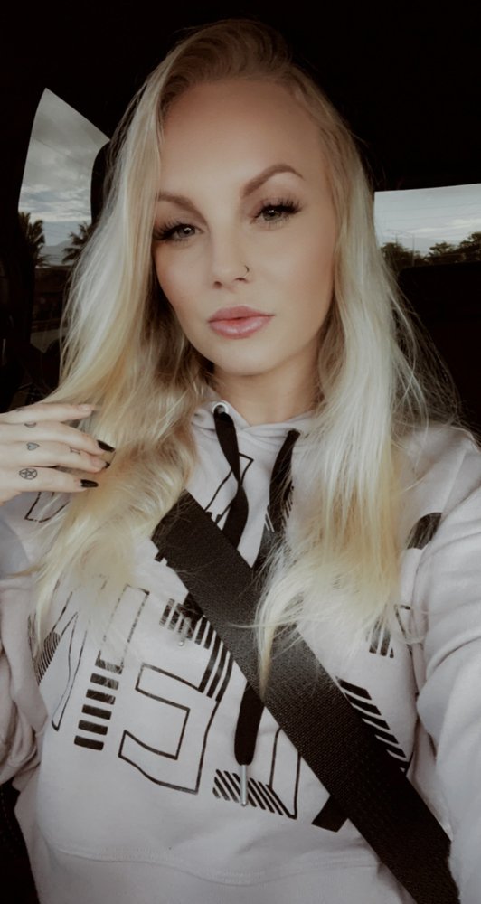 Chandelle D.'s profile image