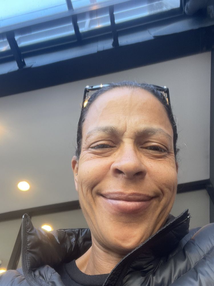 J F.'s profile image