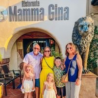 April W.'s profile image