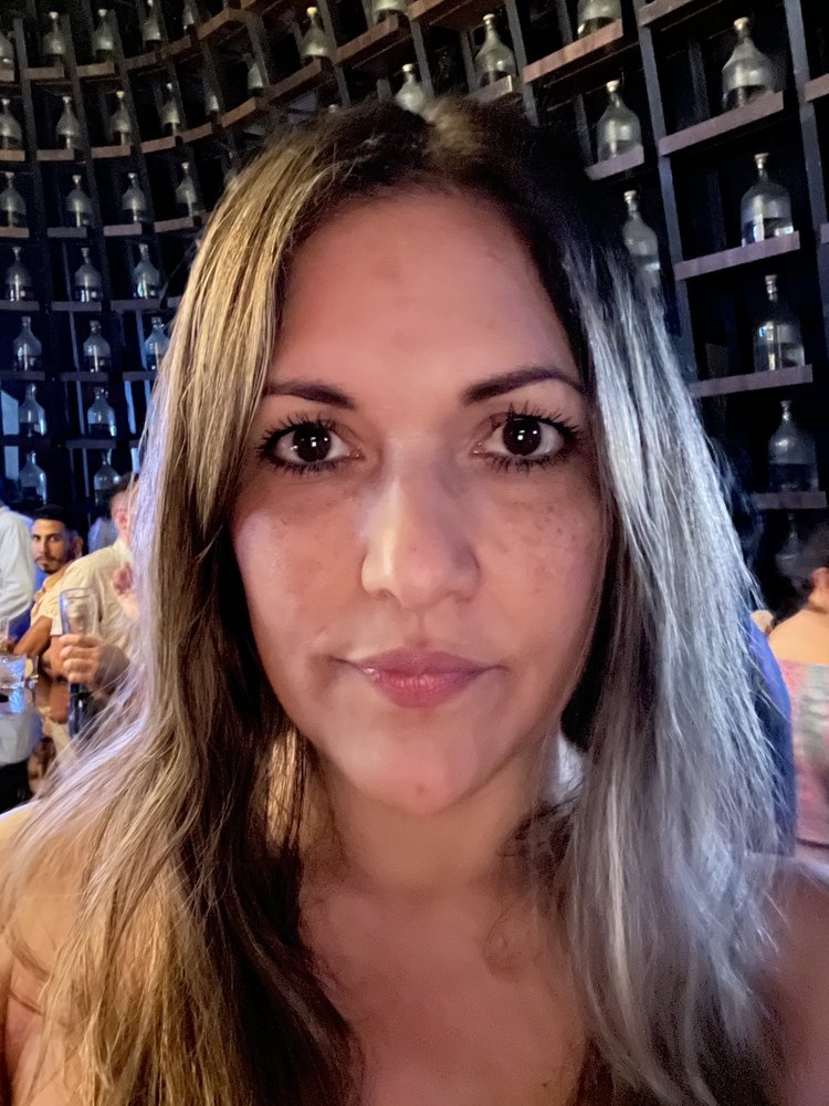 Esther R.'s profile image