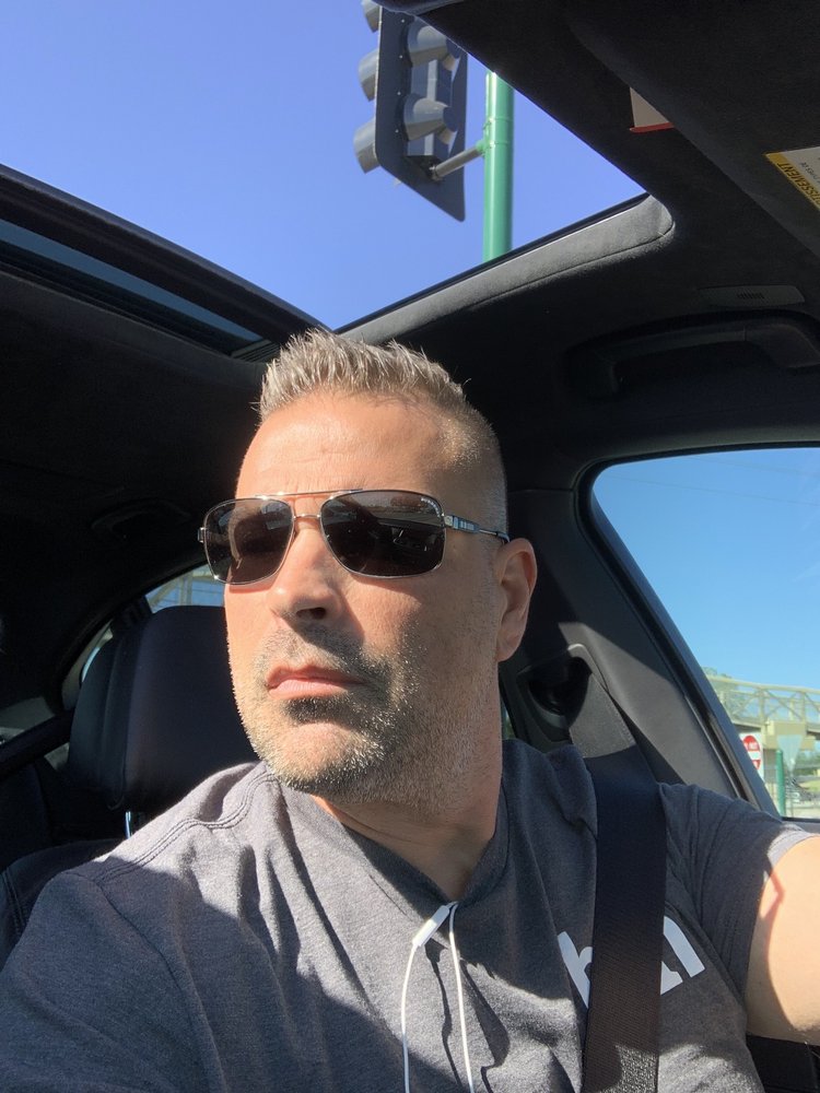 Derek M.'s profile image