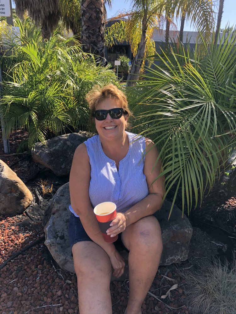 Donna F.'s profile image