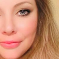 Nicole Hart's profile image