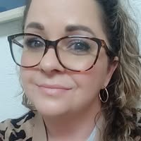 April Hanes's profile image