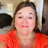 Lisa Dillard's profile image