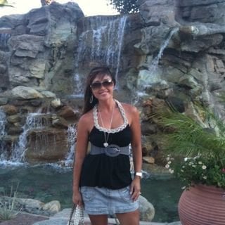 Tess J.'s profile image