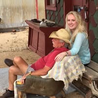 Julie Robbins Manley's profile image