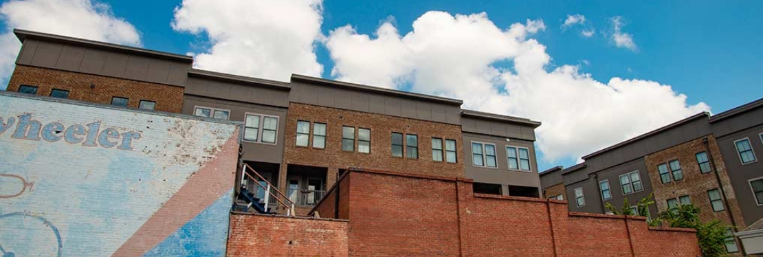 The Balcony Auburn Reviews Apartments At 137 E Glenn Ave Auburn Al