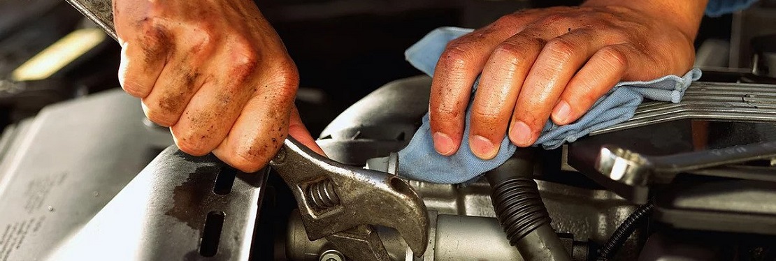 CAL'S AUTO REPAIR CENTER's cover image