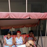 Mariely Christina's profile image