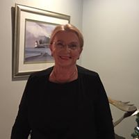 Elizabeth Petris's profile image