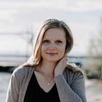 Lauren Messing's profile image