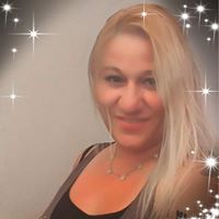 Nicole Luikart's profile image