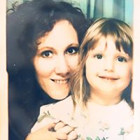 Mary Lou Silveira's profile image