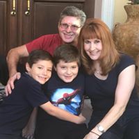Julie Diaz's profile image