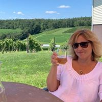 Debbie Regina's profile image