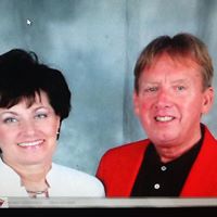 Suzanne Ron Boles's profile image