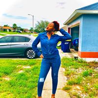 Helen Holton's profile image